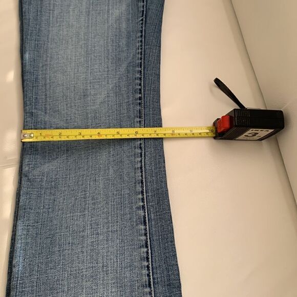 Seven 7 Distressed Embellished Denim Medium Wash Women’s Jeans Size 4P - Picture 9 of 13